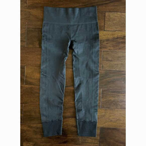 Lululemon Ebb To Street Black Heather Compression Leggings Pants size II / 6 - Picture 7 of 14